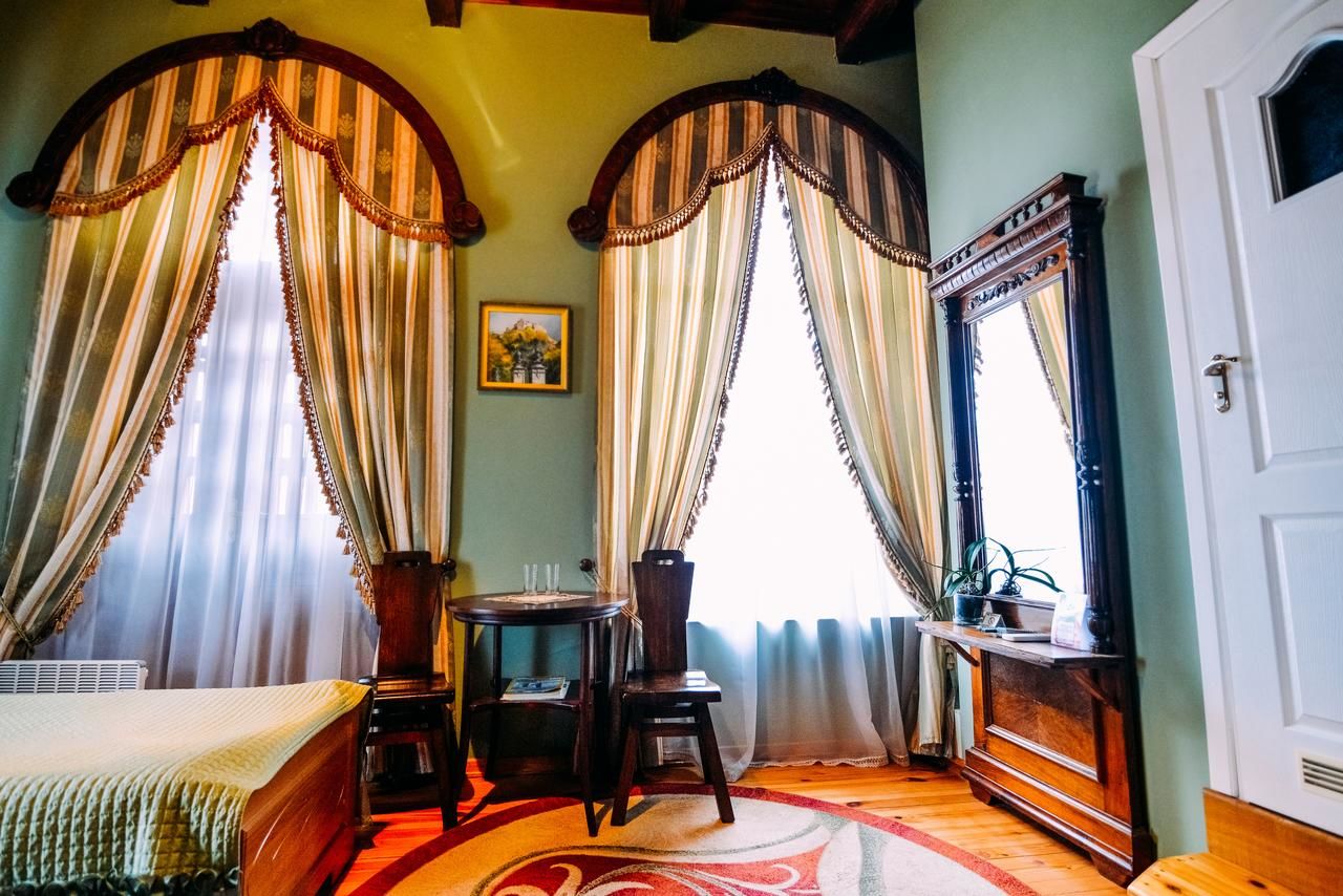 Отель Antique House Hotel Дубно