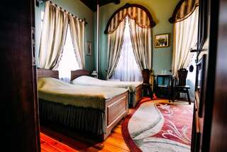 Отель Antique House Hotel Дубно Двухместный номер с 2 отдельными кроватями-2
